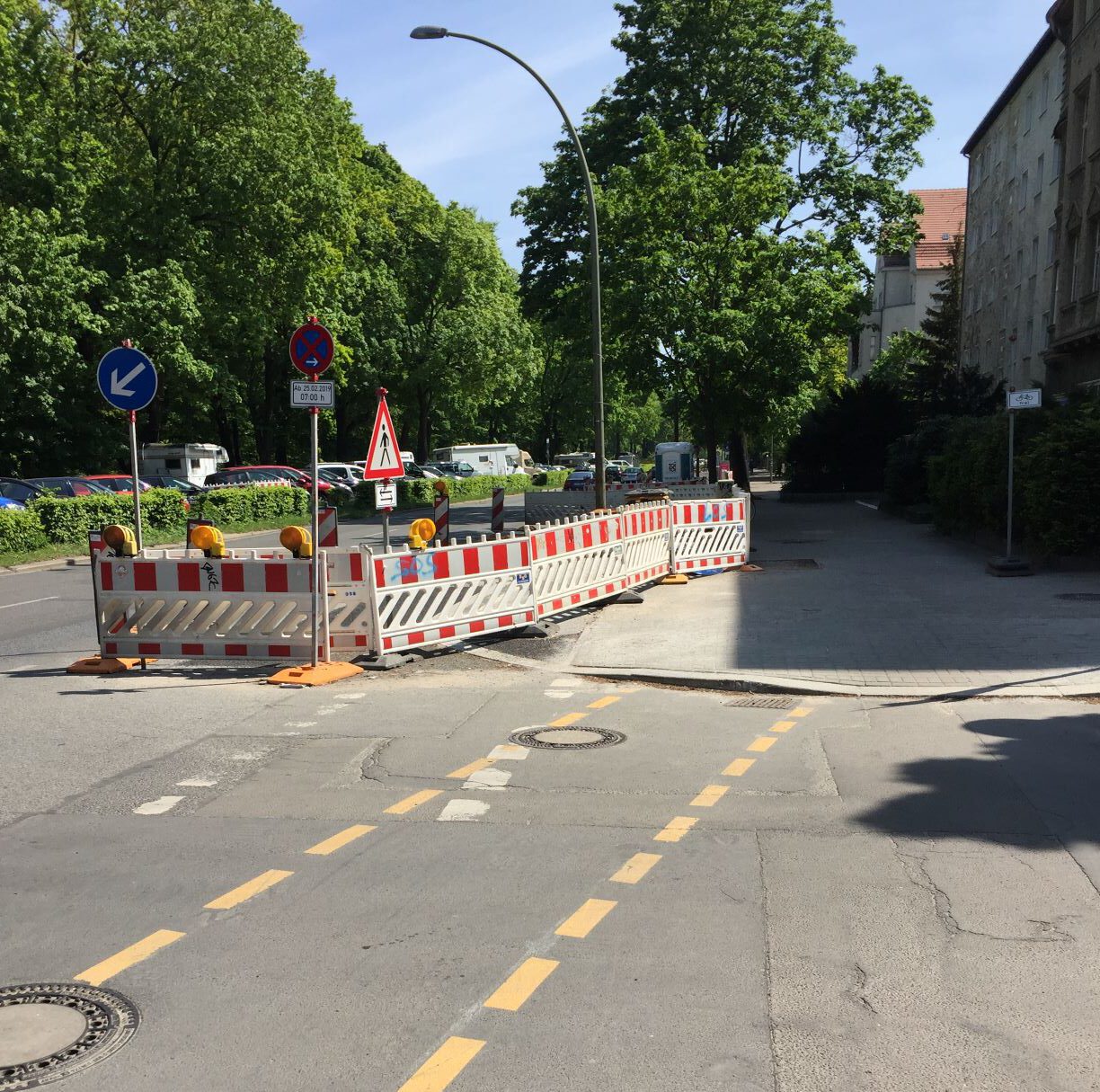 Achtung Baustelle! Gefahrenstelle Am Treptower Park / Moosdorfstr.